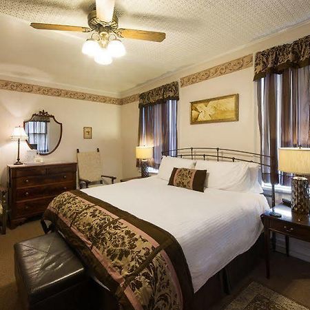 Rogues Harbor Inn Lansing المظهر الخارجي الصورة