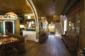 Rogues Harbor Inn Lansing المظهر الخارجي الصورة