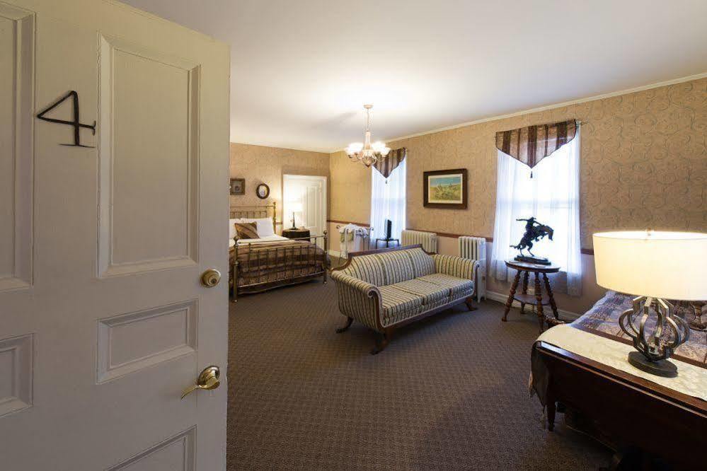 Rogues Harbor Inn Lansing المظهر الخارجي الصورة