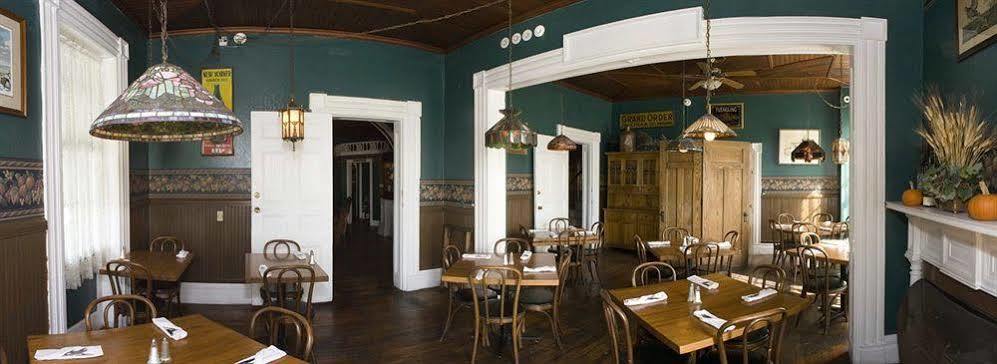 Rogues Harbor Inn Lansing المظهر الخارجي الصورة