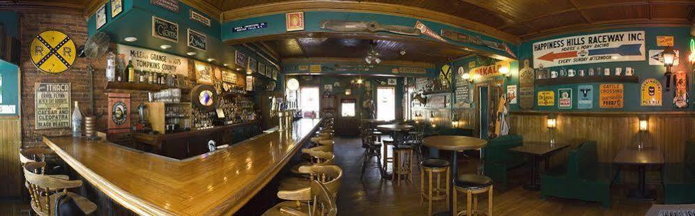 Rogues Harbor Inn Lansing المظهر الخارجي الصورة